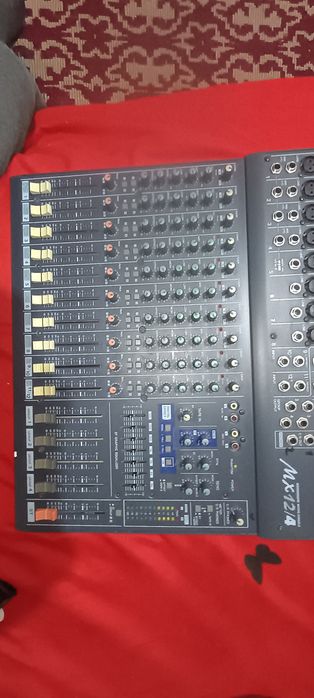 Mixer yamaha emx 12/4