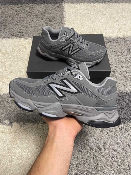 Adidasi New Balance 9060