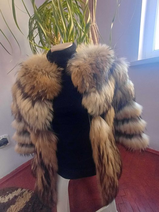 Vand haina de blana naturala de lux