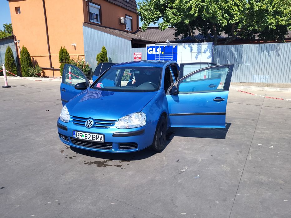 Vând golful 5 1.6 mpi