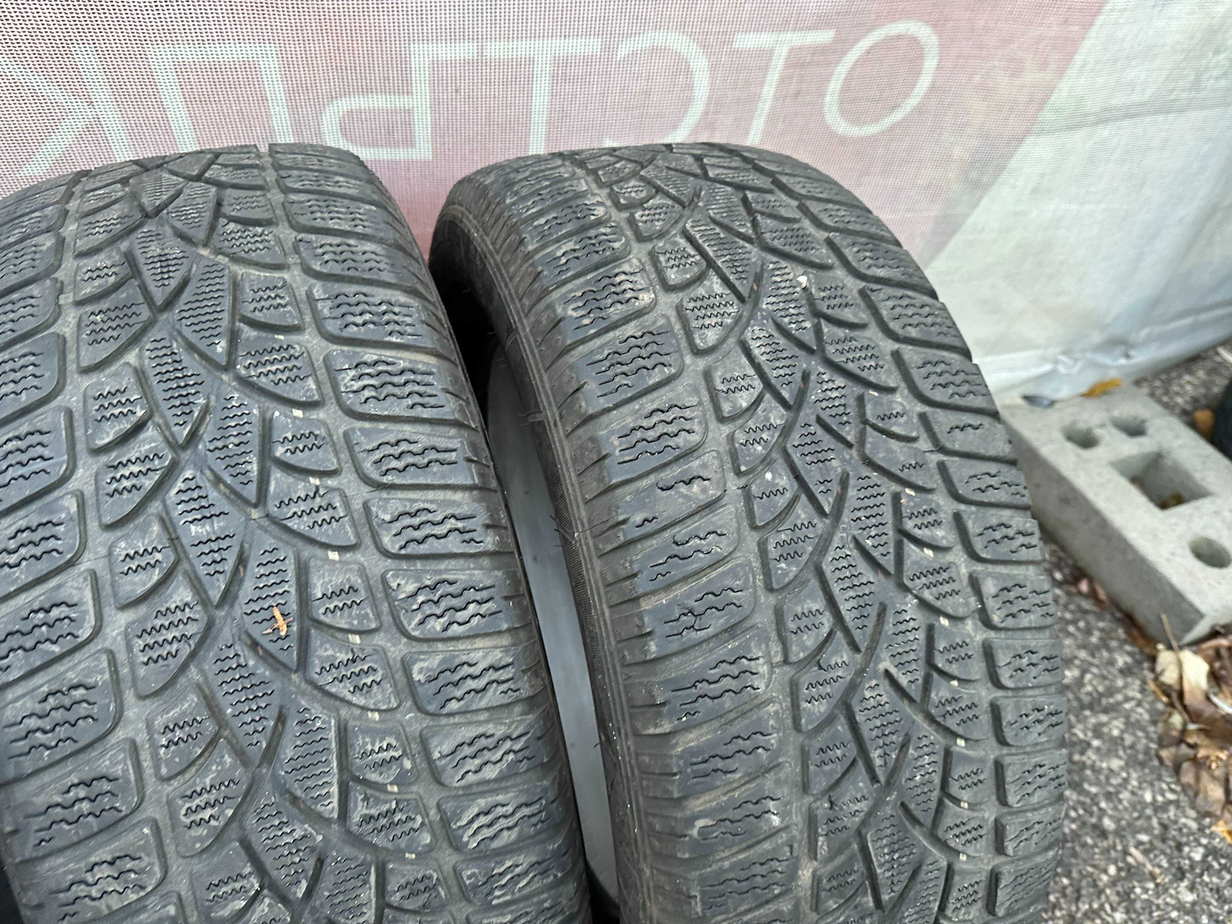 ЗИМНИ Гуми Dunlop 225/55/17  с ДОТ   11/2018г