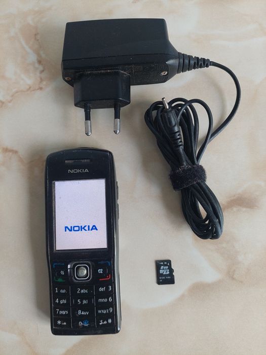 Vând Nokia E50 Black, în stare generală bună + card + încărcător /poze