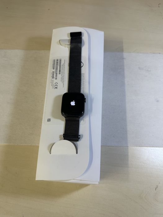 Apple watch 5 / 64 gb /