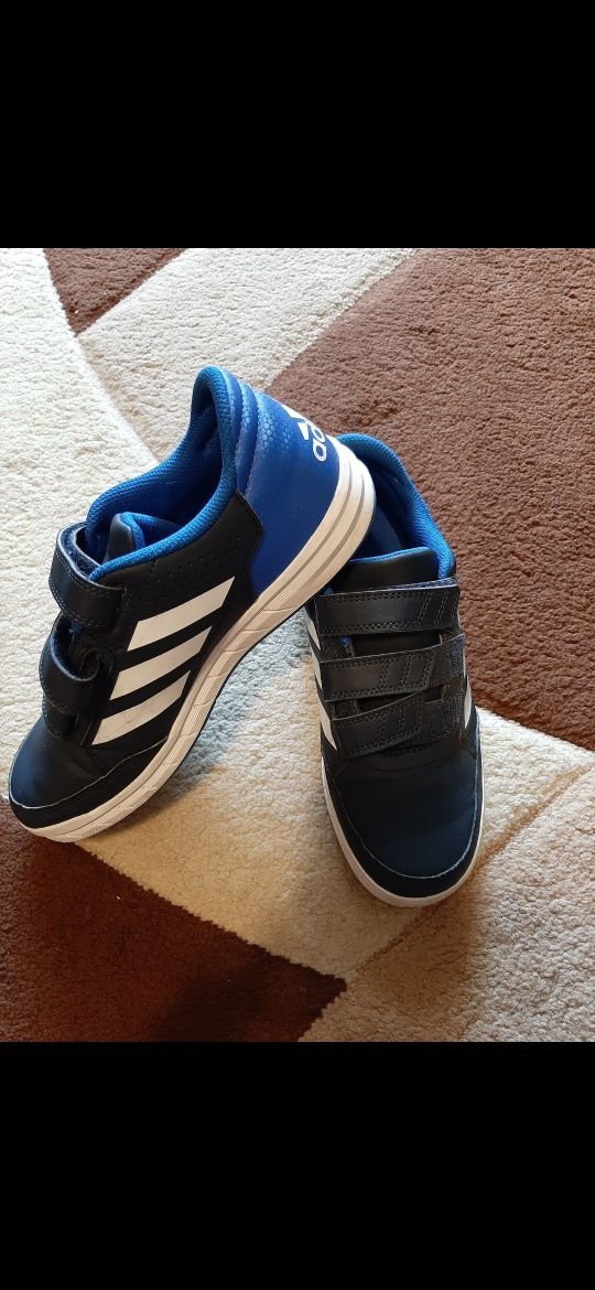 Adidasi adidas stare buna