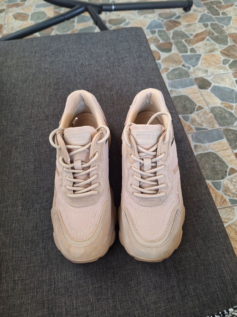 Adidași Guess..dama