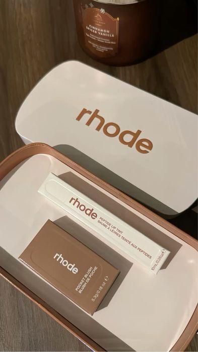 CINNAMON ROLL - rhode limited edition lip tint