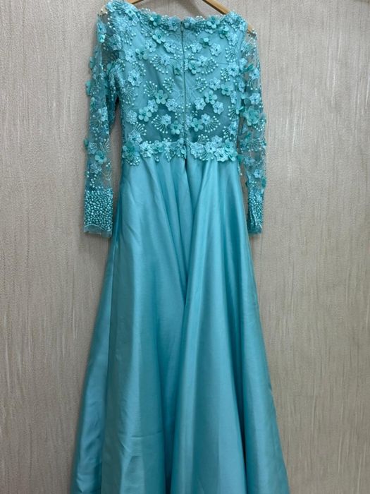 Вечернии платья