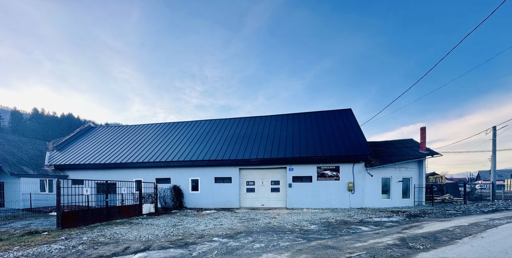 Inchiriez hala goala/service auto!