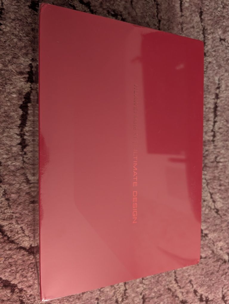Huawei Mate XT roșu sigilat 3 ecrane - fullbox versiunea globală 1T