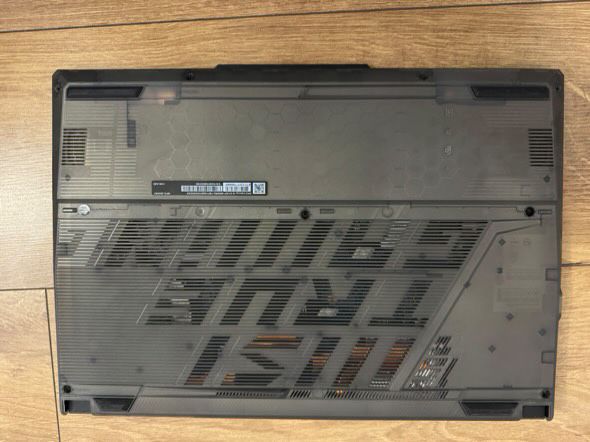 Геймърски лаптоп MSI Cyborg 15 A13V Gaming Laptop