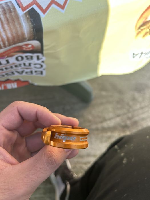 Останали части за downhill колело