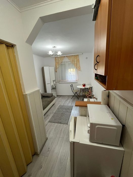 Închiriez garsonieră Vasile Aaron