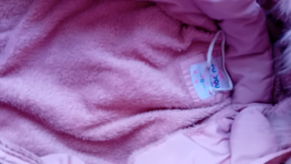Дебело зимно яке за момиче на около 8 г.