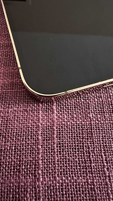 iPhone 13 Pro 256GB Gold – отлично състояние, с кутия