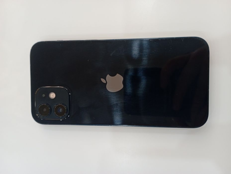 Айфон 12 64 Гб как новый