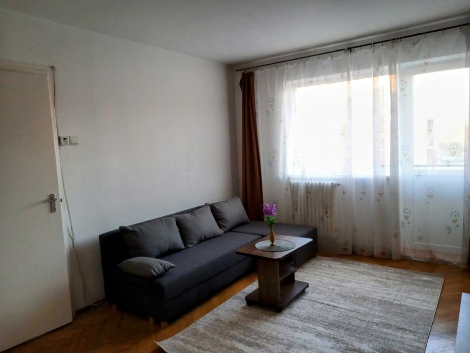 Închiriez ap. 2 camere central