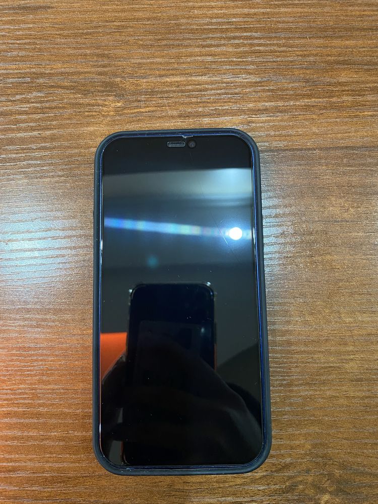 iphone 12, в хорошем состоянии