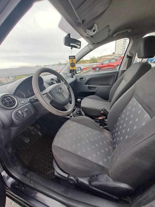 Vand Ford Fiesta 2004