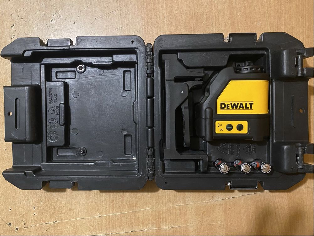 Лазерен нивелир Dewalt зелен лъч