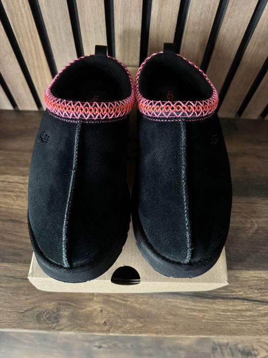 Ugg marime 38…..