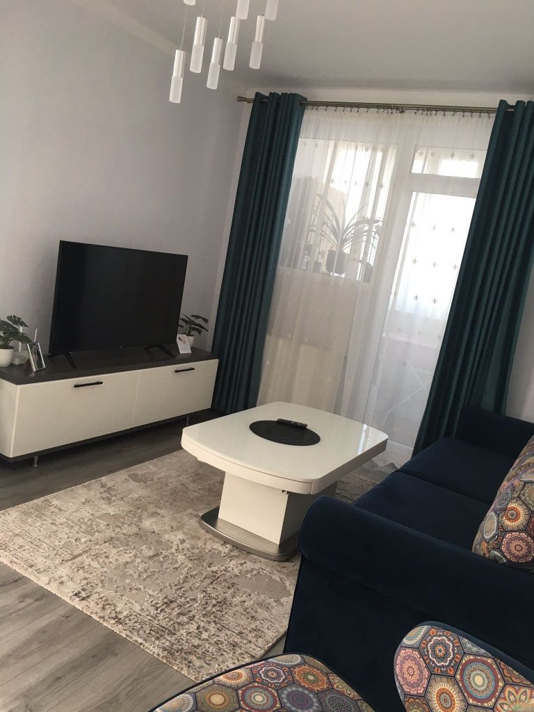 Vand apartament 3 camere subcetate