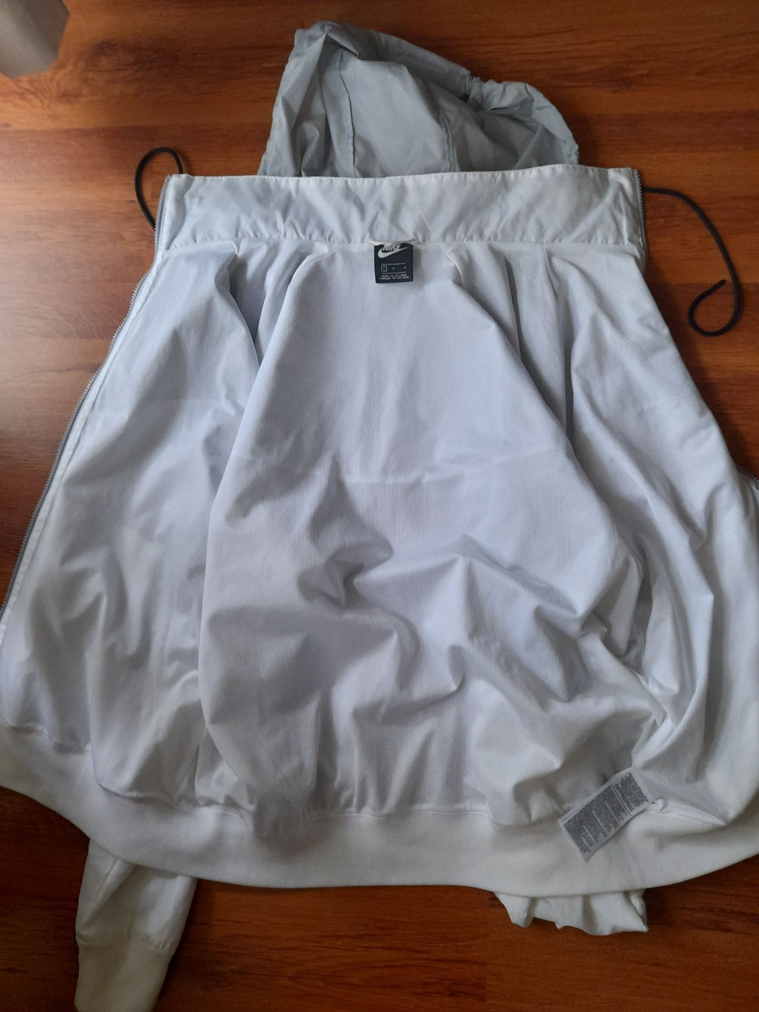 Nike мъжко яке XL размер.