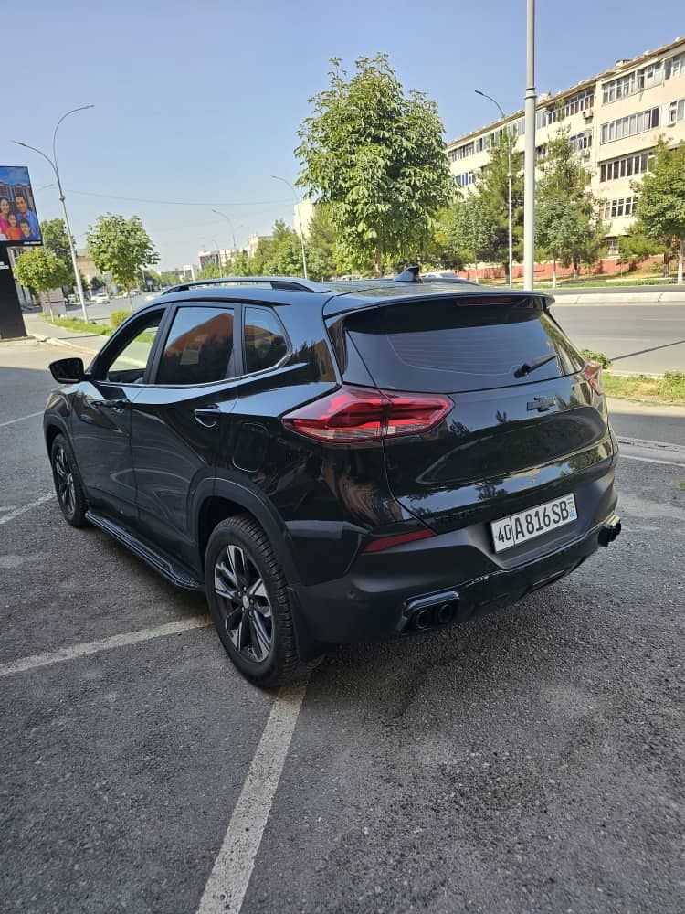 Treker 2 sotiladi yili 2021 yurgani 75 ming tiniq holatda
