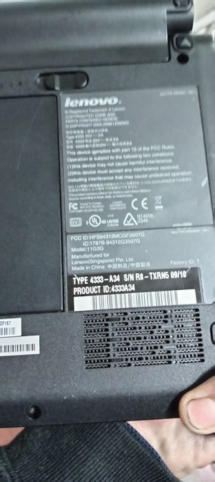 Vând  leptop Lenovo s10