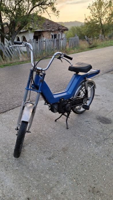 Vând moped piaggio