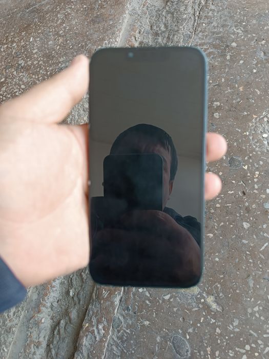 iPhone 13  sotiladi
