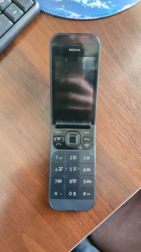 Nokia 2720 srochni sotiladi