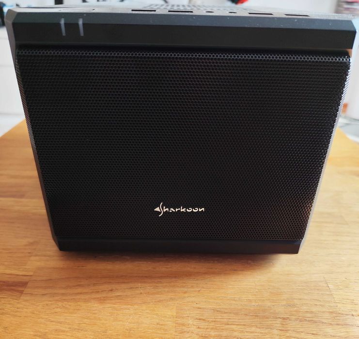 Carcasa pc Sharkoon/Bonus aspirator