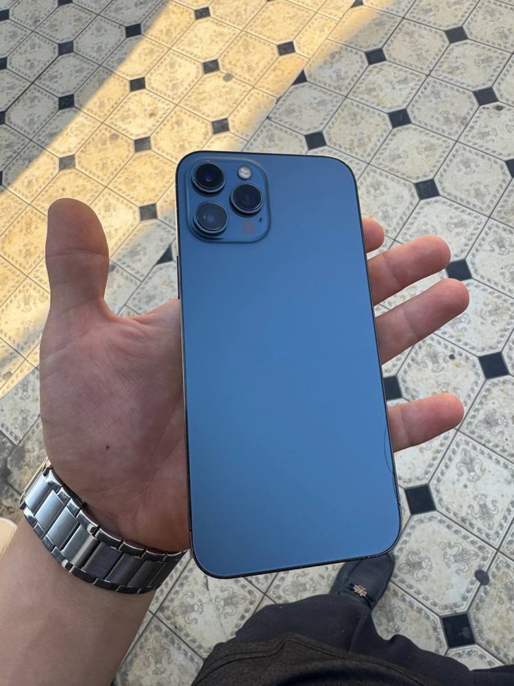 Iphone 12 Pro Max sotiladi 256 Xotira