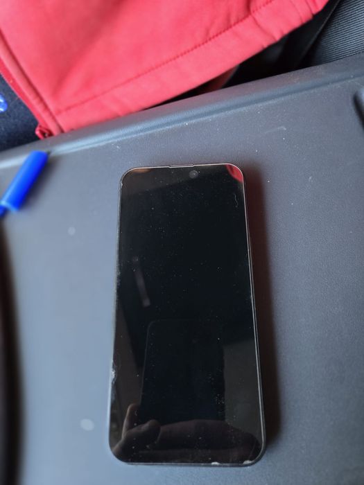 Se vinde iphone 15 PRO MAX 512