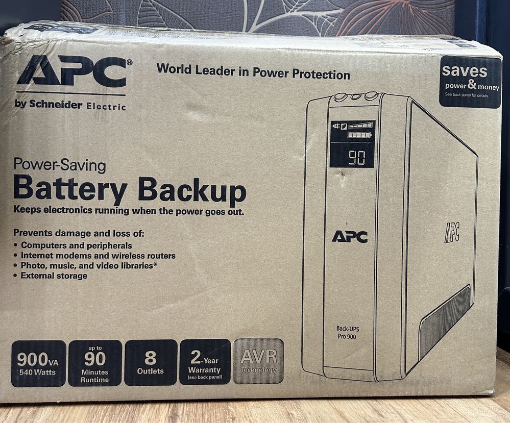 Vând UPS APC 900 PRO 540 w