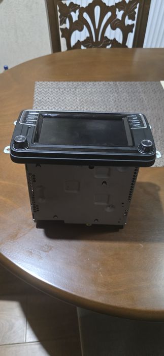 Vând navigație mare vw