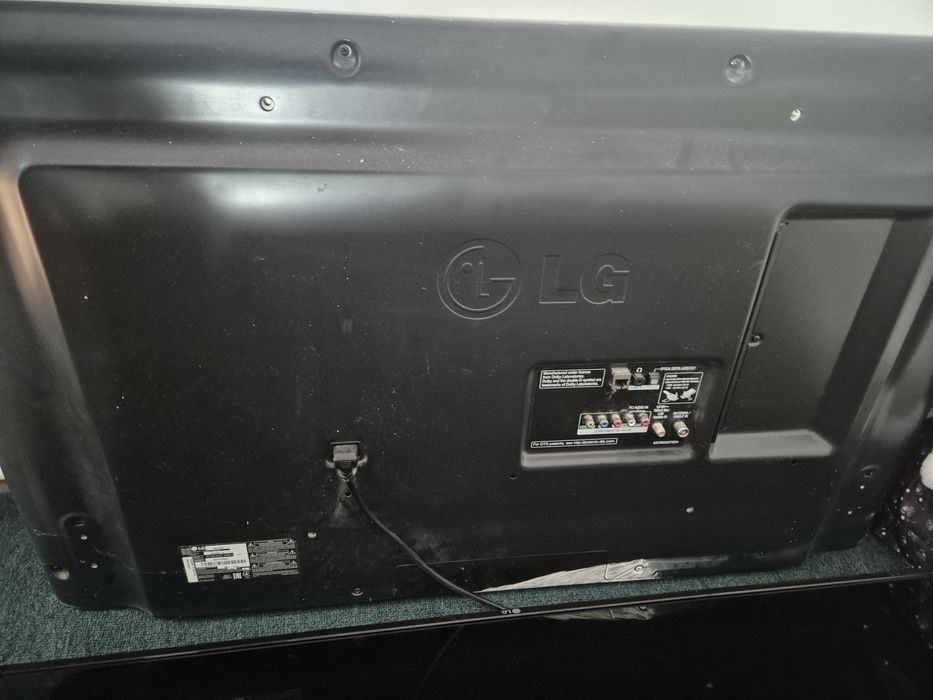 2 Тв на запчасти