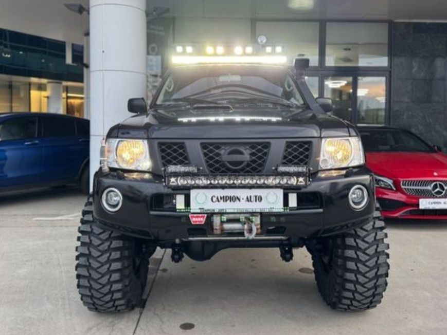 Nissan patrol Y61 off road