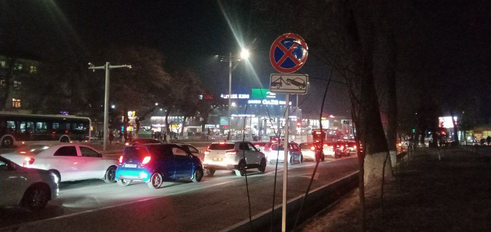 Тижорат жойи сотилади 63 кв.м Фарход бозори чорраха ёнида