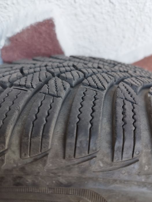 Зимни гуми 205/55/16 Good Year Ultra Grip 9+ .40 лв бр.