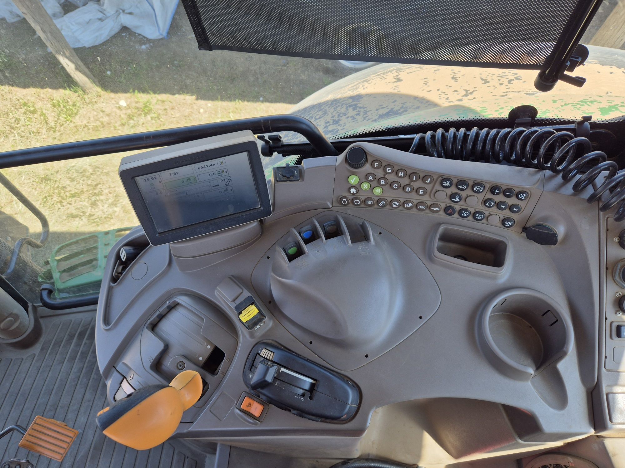 John Deere 6210R