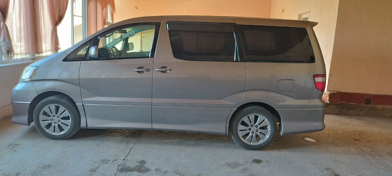 Toyota alphard 2005