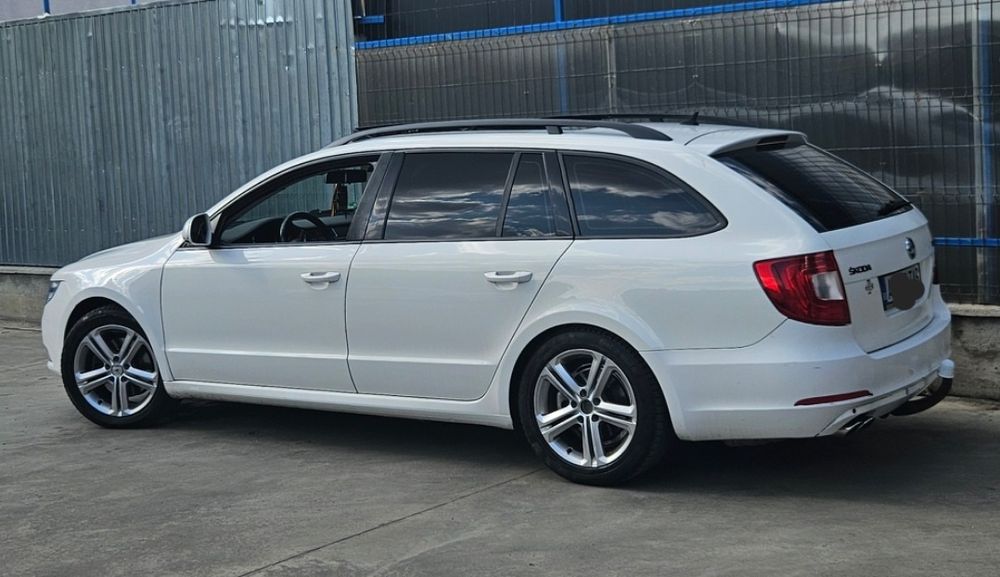 Vând Skoda Superb combi 2