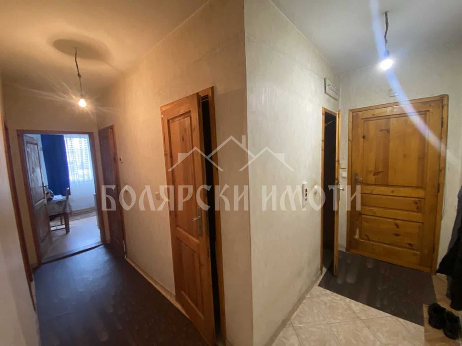 Просторен тристаен апартамент в кв. Бузлуджа