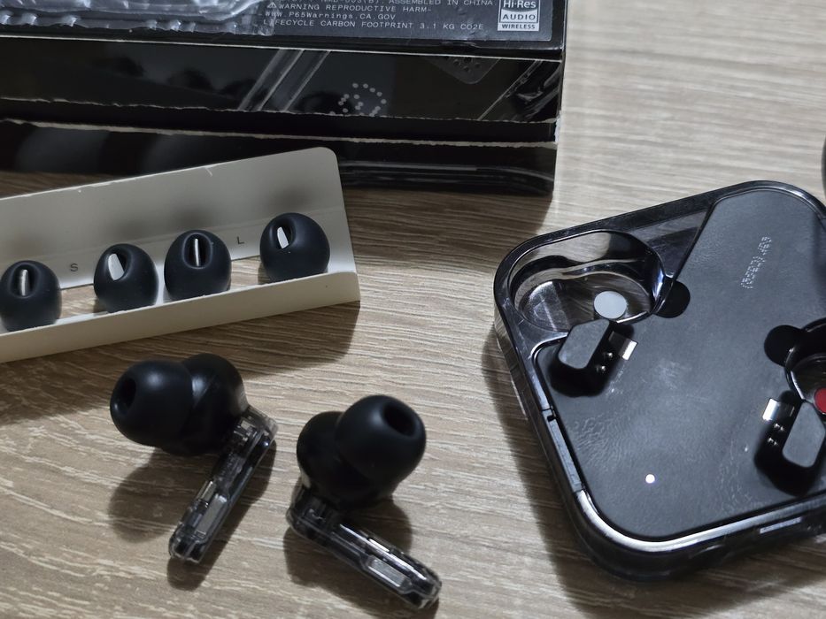 Casti nothing ear 2 - impecabile, full box