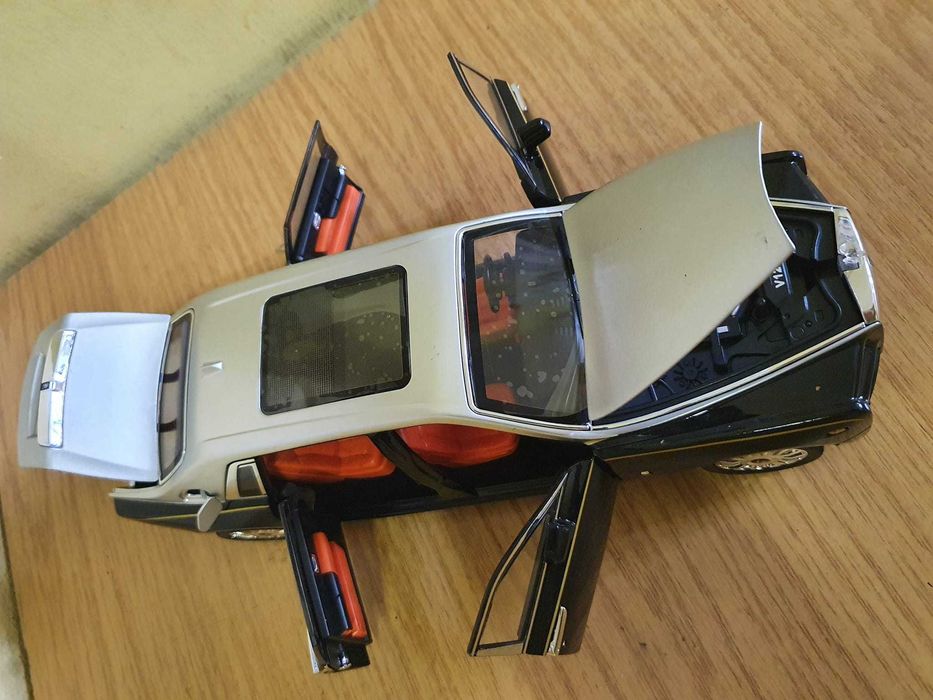 Macheta NOUA scara 1:18 Rolls Royce si Audi A6.