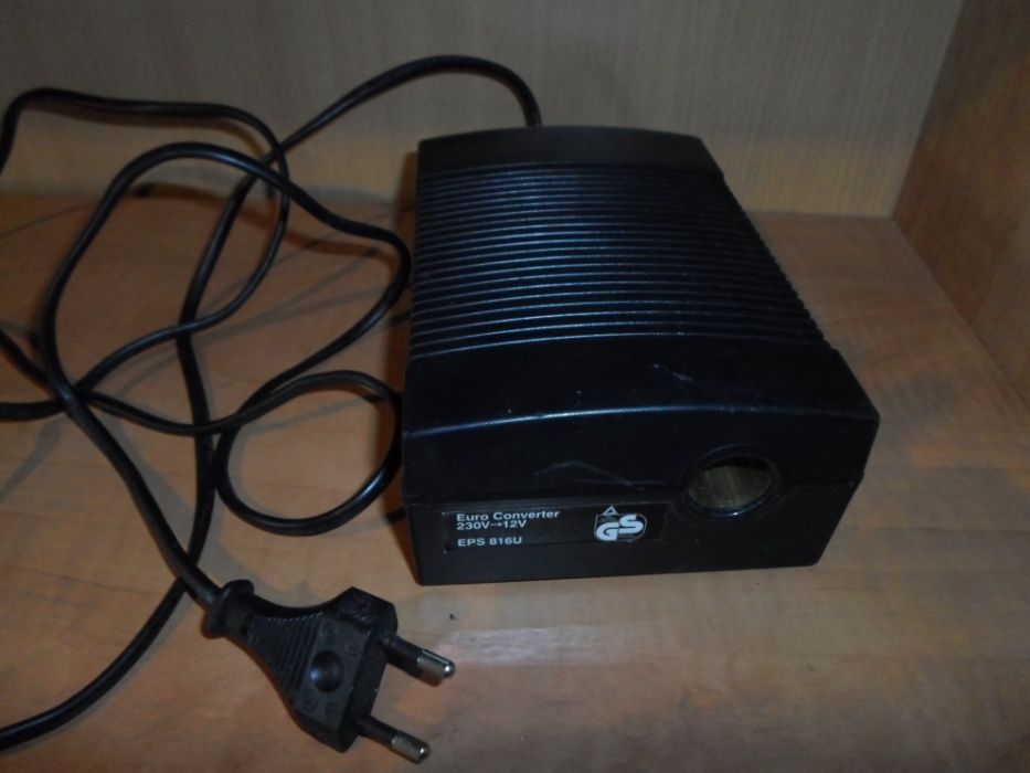 Transformator 220 V - 12 V