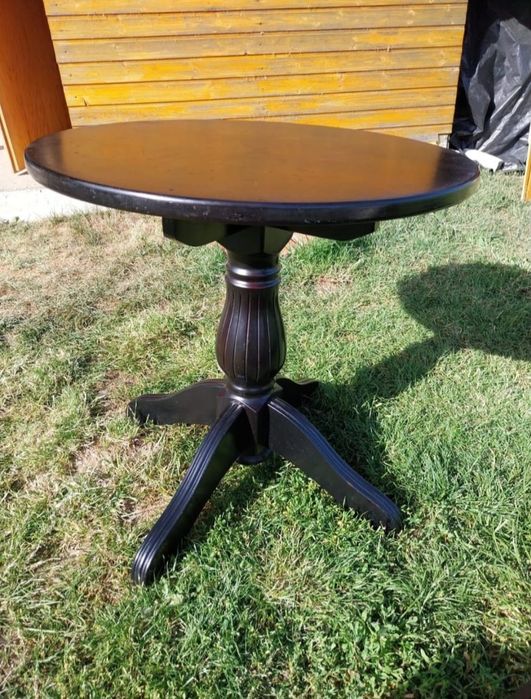 Masa rotunda si patrat din lemn masiv