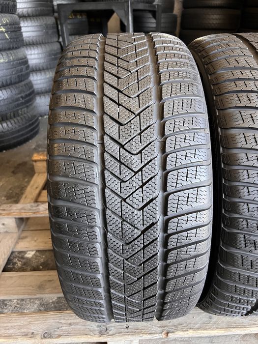 2 anvelope iarna ca NOI 275/40/18 , Pirelli , DOT 2022 , 7.5 mm