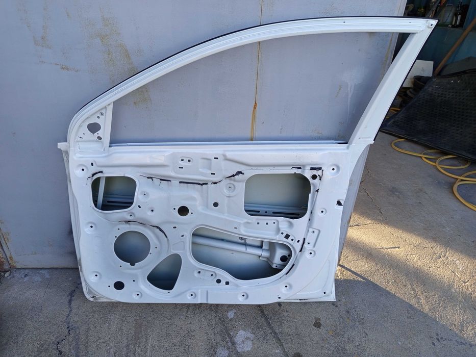 предна лява врата Kia Rio IV 2017-2020